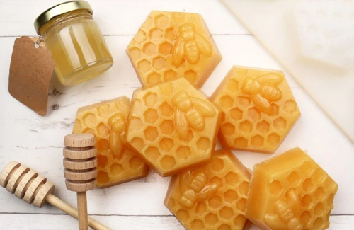 Essence of Herbs by Aisha's Natural Loofah Soap